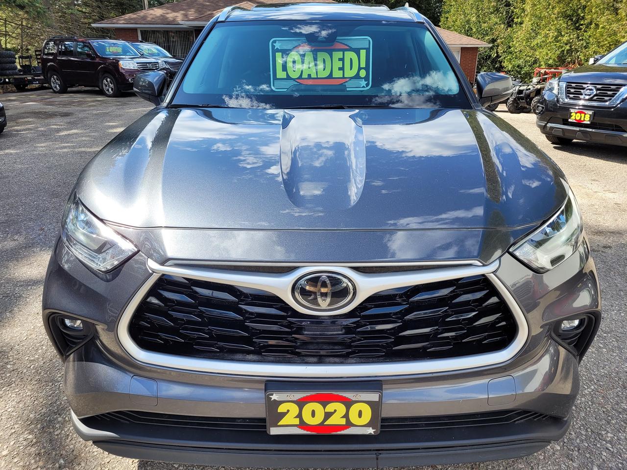 2020 Toyota Highlander XLE AWD Clean CarFax Financing Available Trades OK Photo1