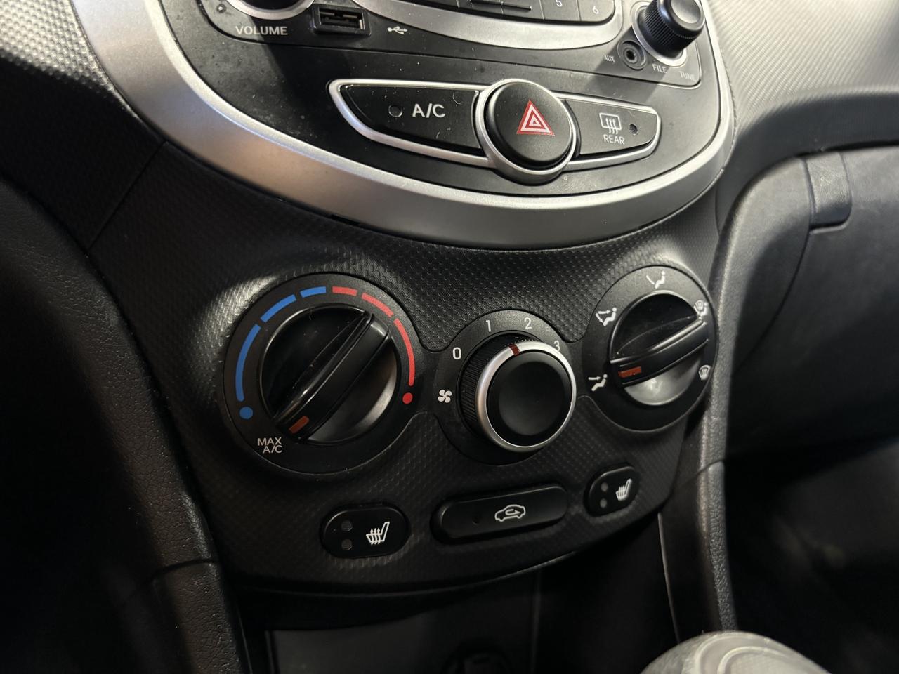 2013 Hyundai Accent GL|AUTOMATIC|HATCHBACK|HEATEDSEATS|ECOMODE| Photo