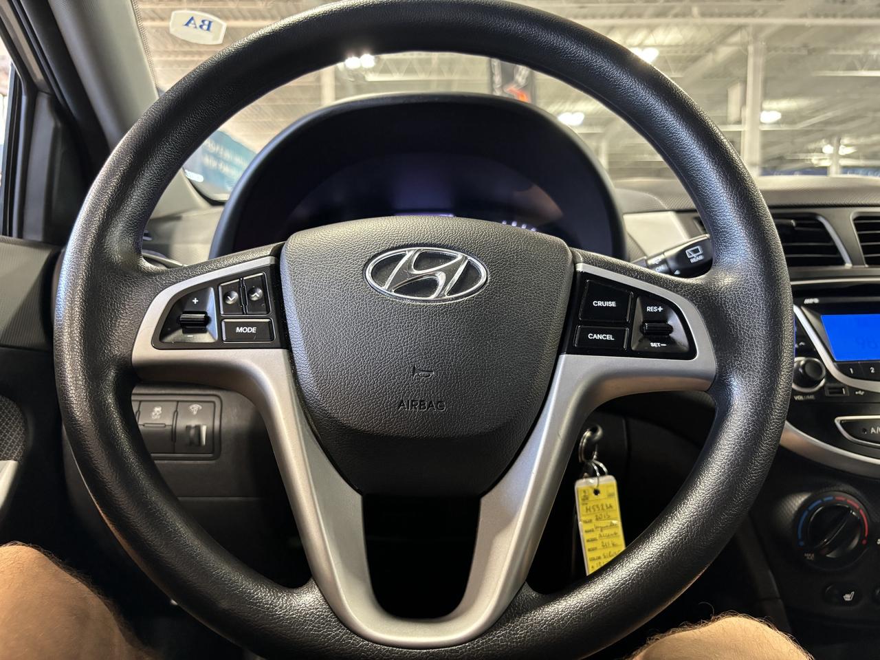 2013 Hyundai Accent GL|AUTOMATIC|HATCHBACK|HEATEDSEATS|ECOMODE| Photo