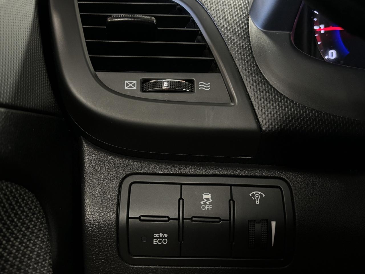 2013 Hyundai Accent GL|AUTOMATIC|HATCHBACK|HEATEDSEATS|ECOMODE| Photo