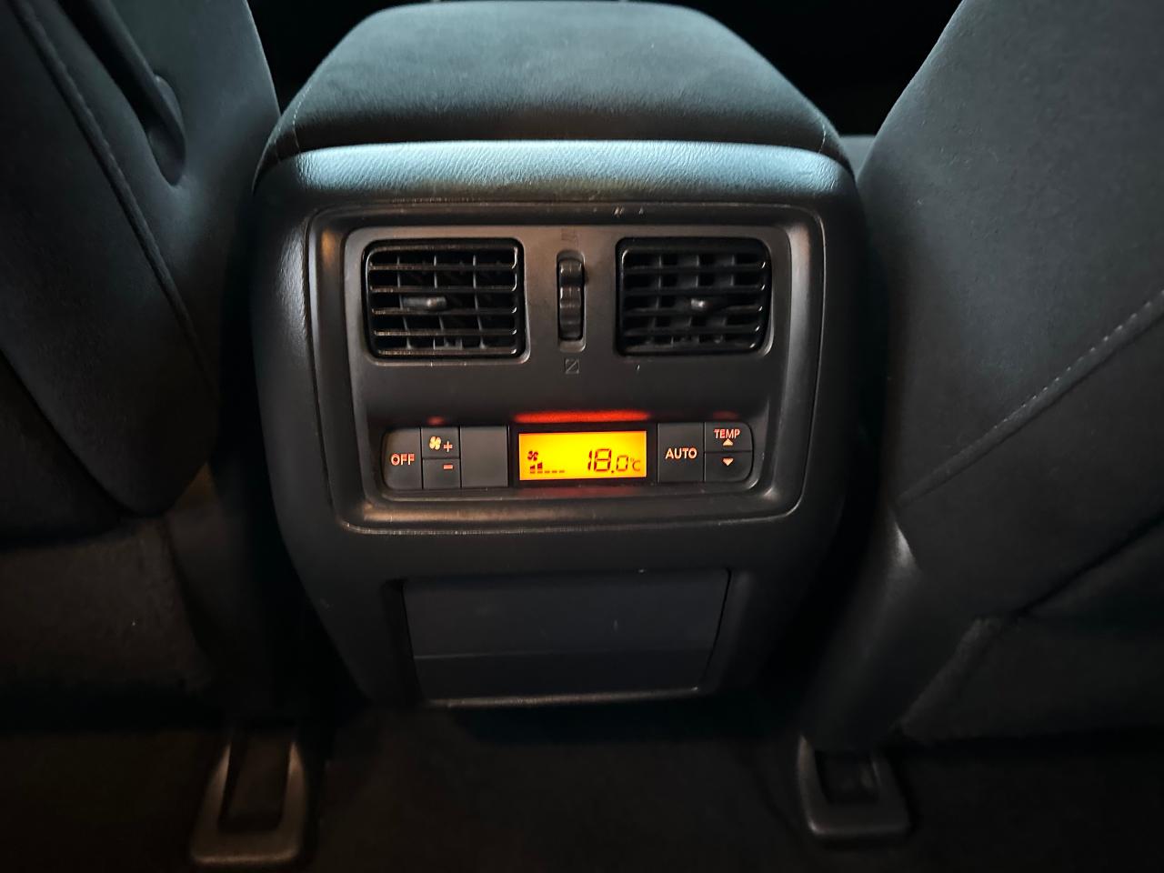 2016 Nissan Pathfinder 7 Seats - Safety Certified - Photo #14