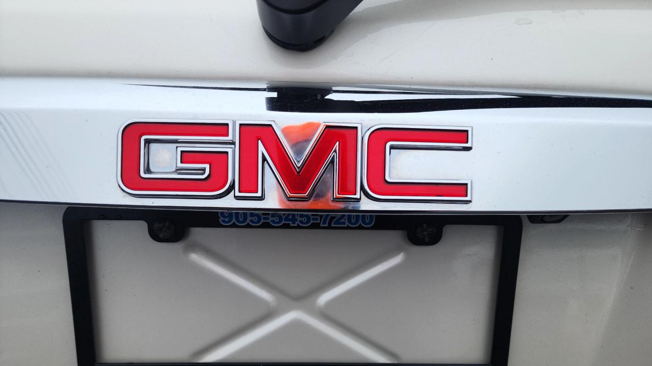 2015 GMC Acadia AWD 4DR SLT2 - Photo #26