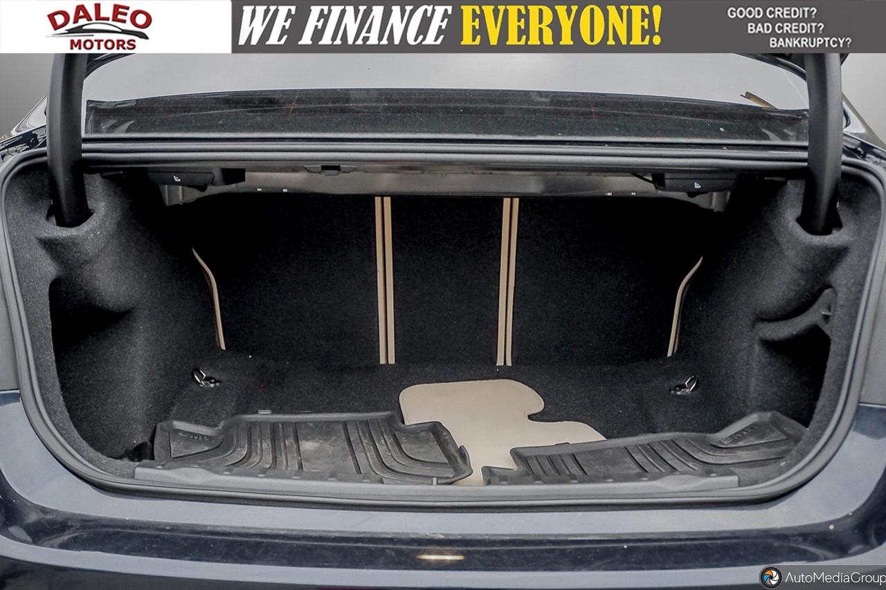 2015 BMW 3 Series 320i xDrive AWD / SUNROOF / H. SEATS / LEATHER Photo