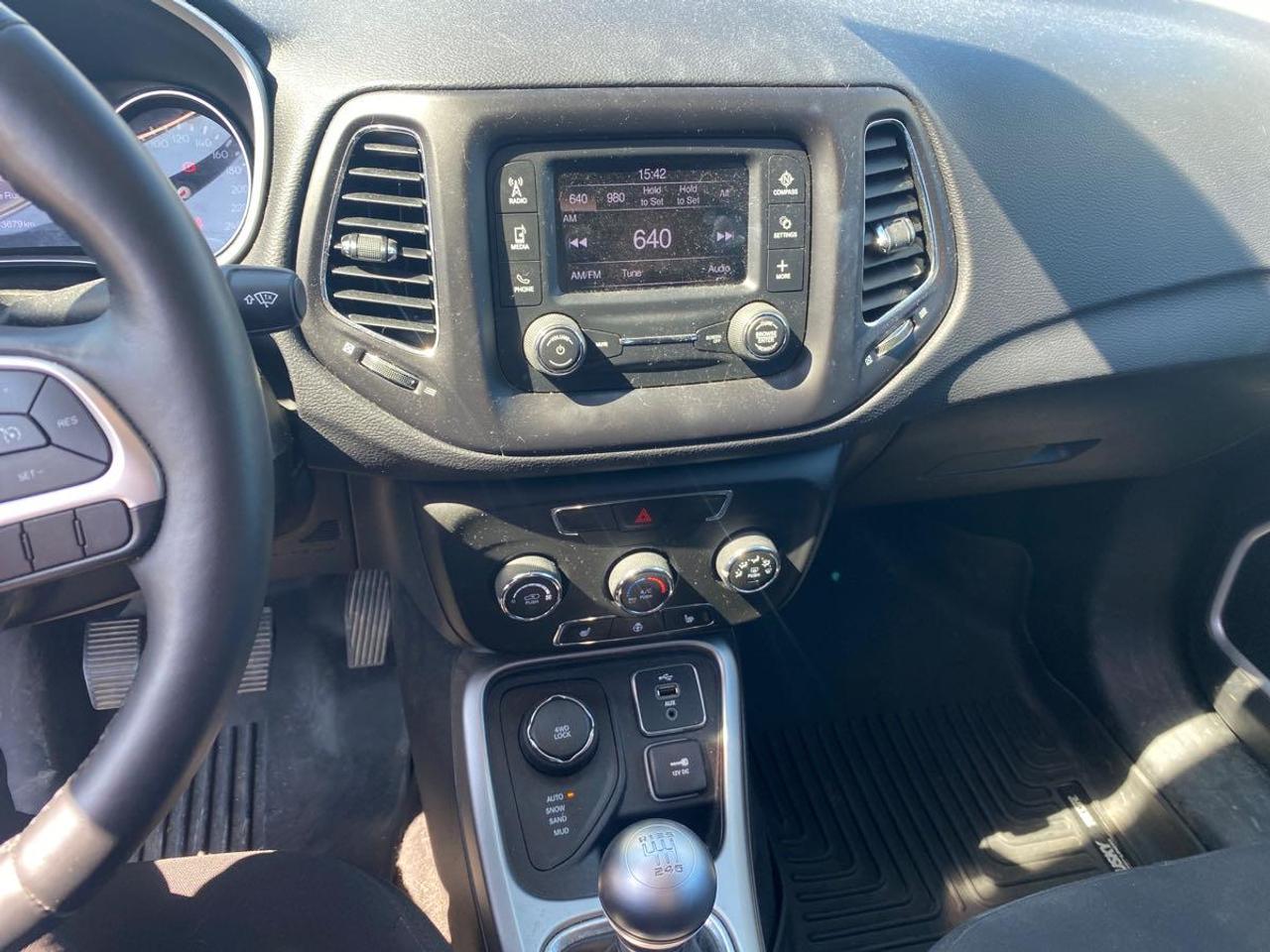 2018 Jeep Compass Sport 4x4 Clean CarFax Financing Trades Welcome! Photo