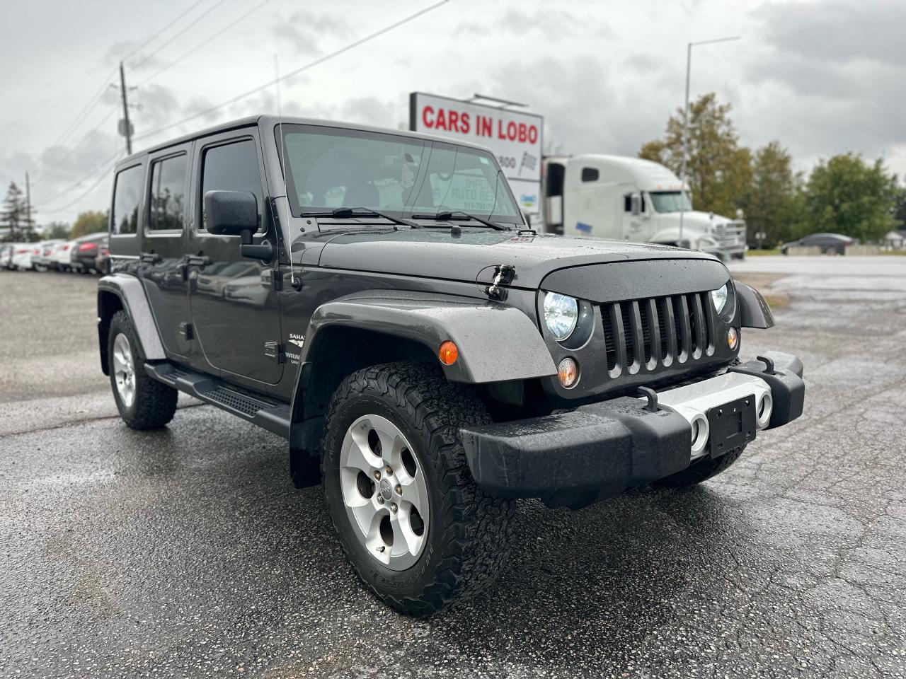 2014 Jeep Wrangler Sahara 4DR 2 TOPS Photo23