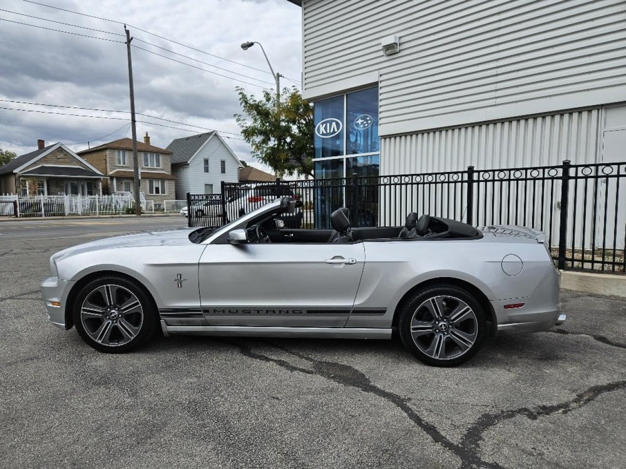 Used 2013 Ford Mustang V6 PREMIUM-CONVERTIBLE-LEATHER-19's-ROUSH EXHAUST for sale in Toronto, ON