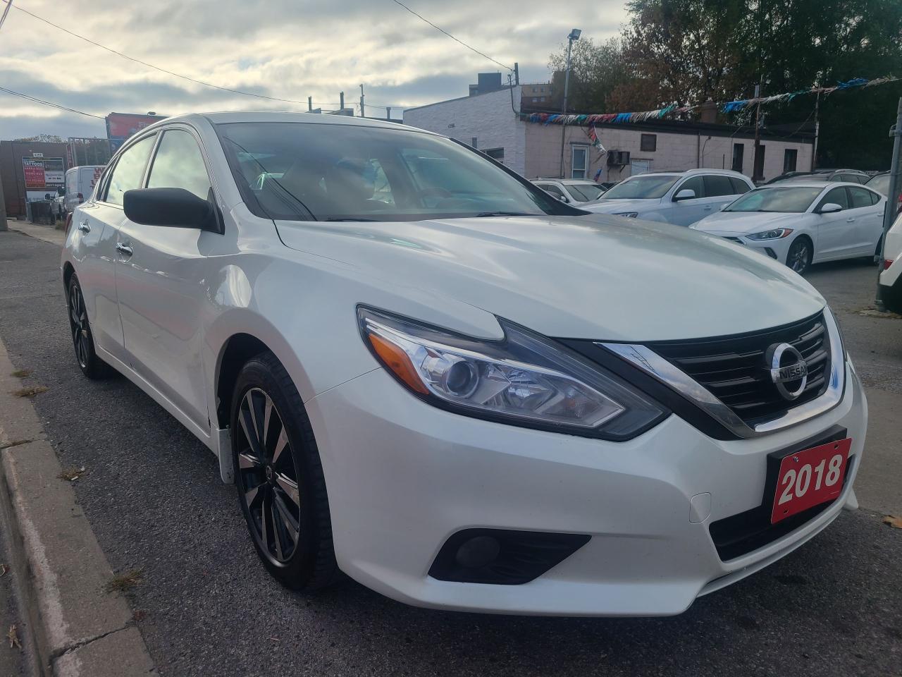 2018 Nissan Altima 2.5 SV-Sunroof-Backup Cam-Bluetooth-AUX-USB-ALLOYS