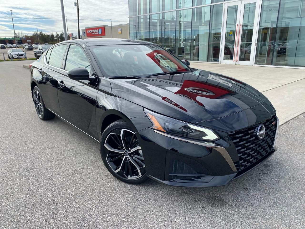 2024 Nissan Altima SR Photo18