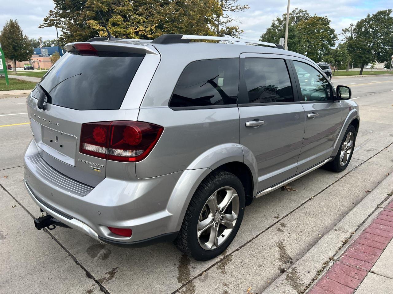 2016 Dodge Journey FWD 4DR CROSSROAD - Photo #9