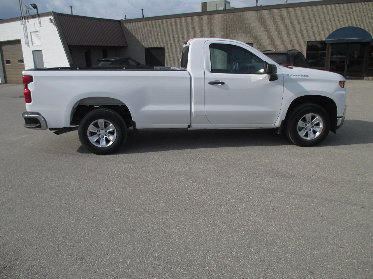 2021 Chevrolet Silverado 1500 2WD Reg Cab 140" Work Truck - Photo #3