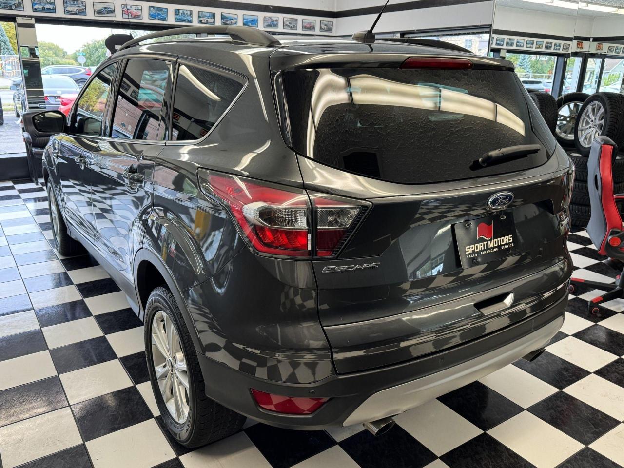 2017 Ford Escape SE 4WD+APPLEPLAY+CAMERA+SENSORS+CLEAN CARFAX Photo2