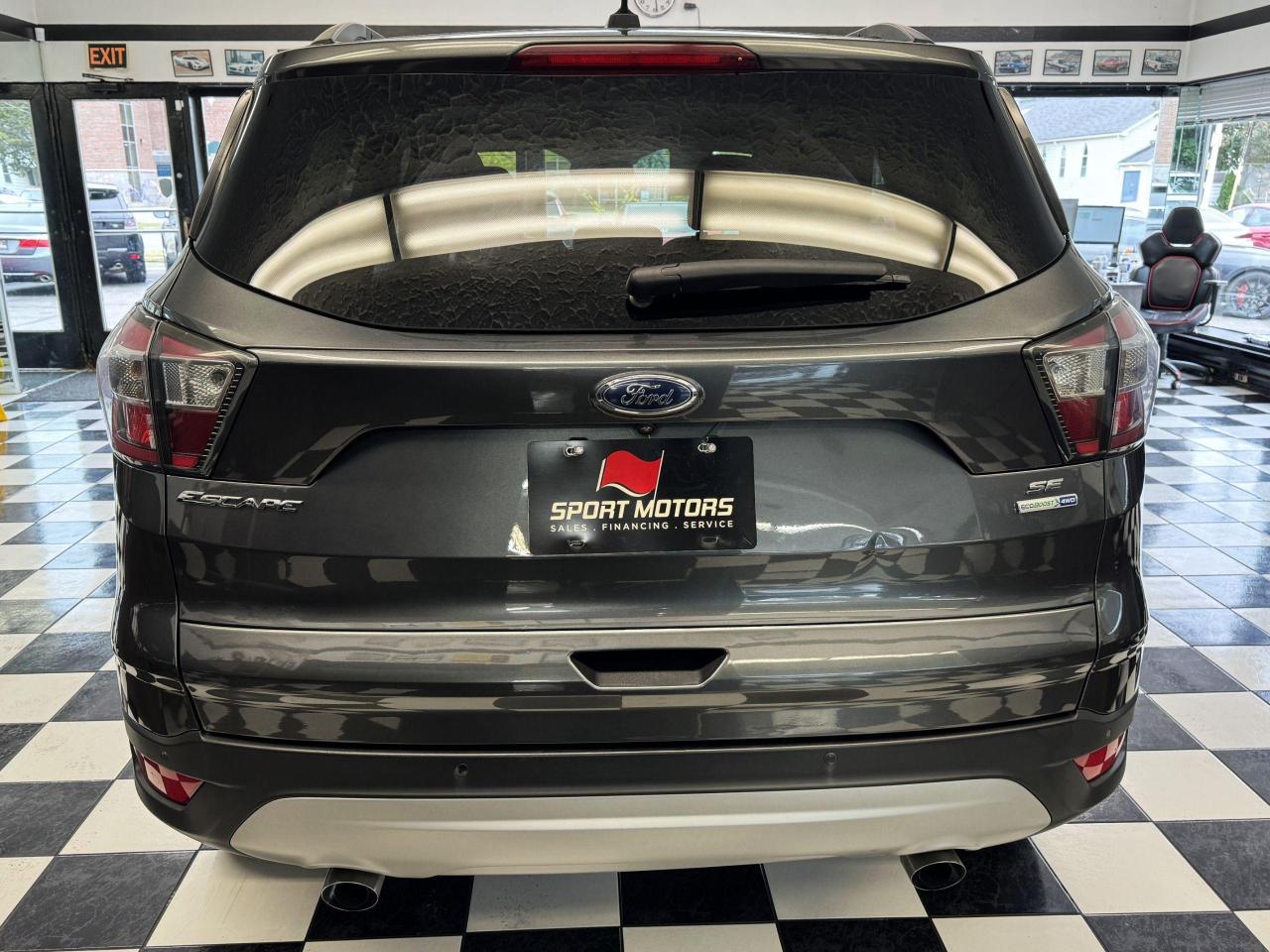 2017 Ford Escape SE 4WD+APPLEPLAY+CAMERA+SENSORS+CLEAN CARFAX - Photo #3