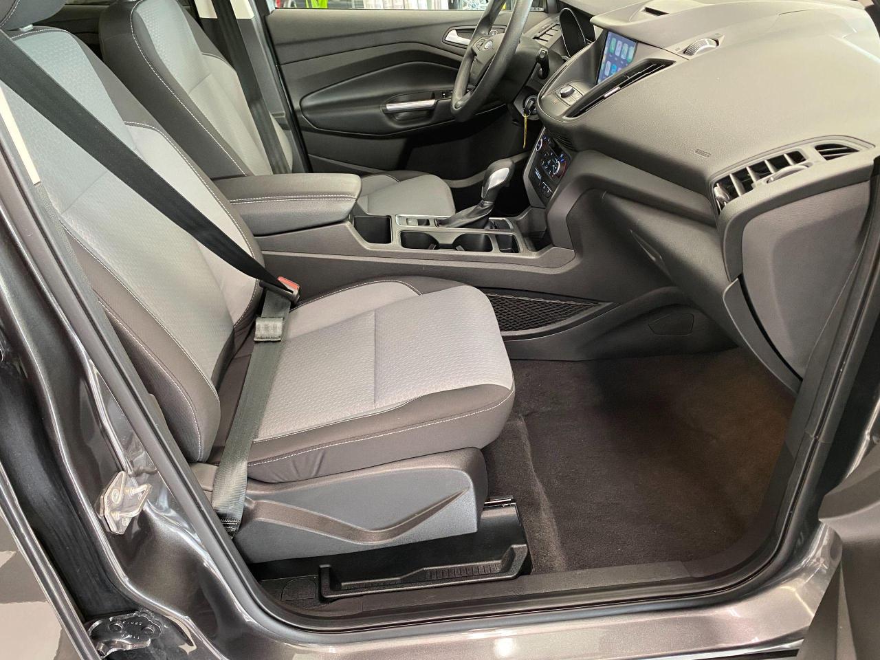 2017 Ford Escape SE 4WD+APPLEPLAY+CAMERA+SENSORS+CLEAN CARFAX - Photo #19