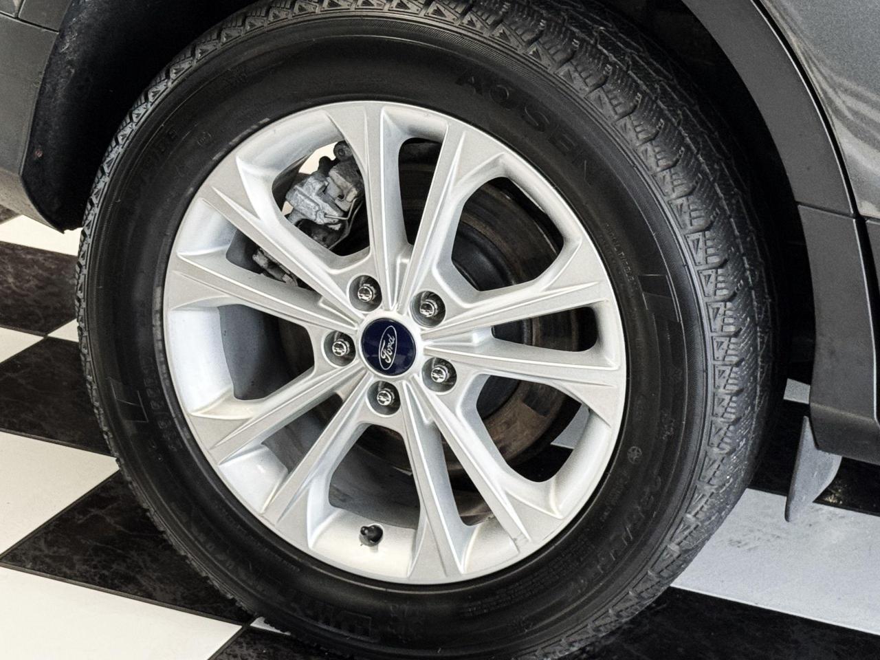 2017 Ford Escape SE 4WD+APPLEPLAY+CAMERA+SENSORS+CLEAN CARFAX - Photo #45