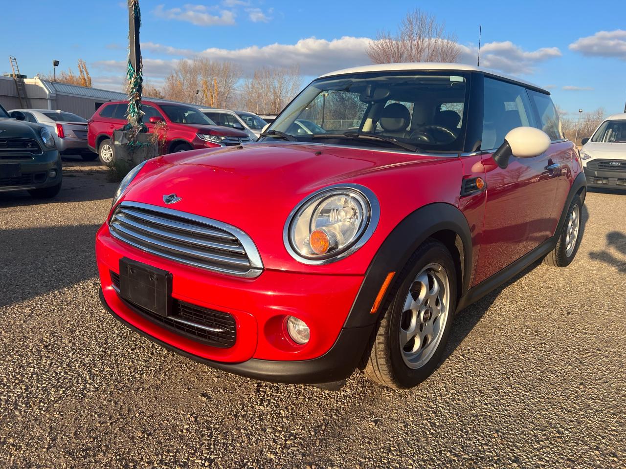 2013 MINI Cooper Auto, Leather Sun roof Heated Seats + - Photo #1