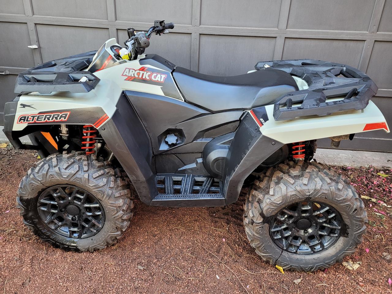 Used 2022 Arctic Cat Alterra 600 LTD No Freight or PDI Financing Available Trade-ins OK for sale in Rockwood, ON