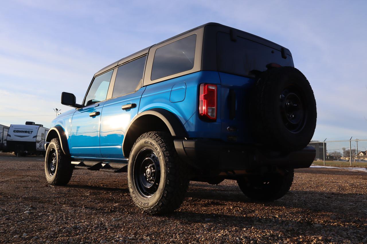 2023 Ford Bronco Black Diamond Photo5