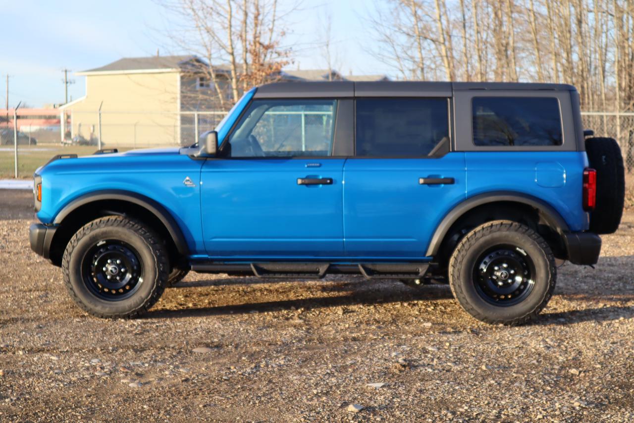 2023 Ford Bronco Black Diamond Photo5