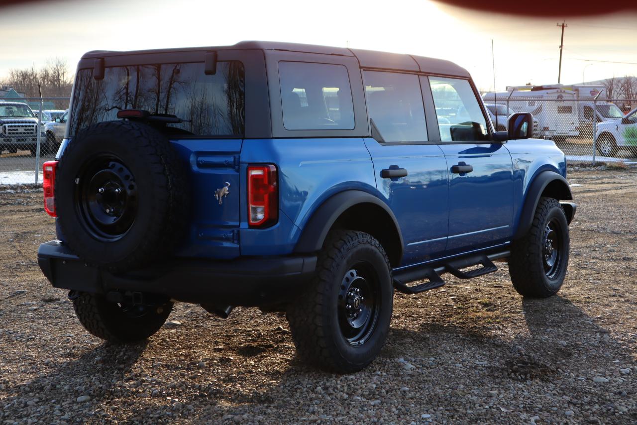 2023 Ford Bronco Black Diamond Photo5