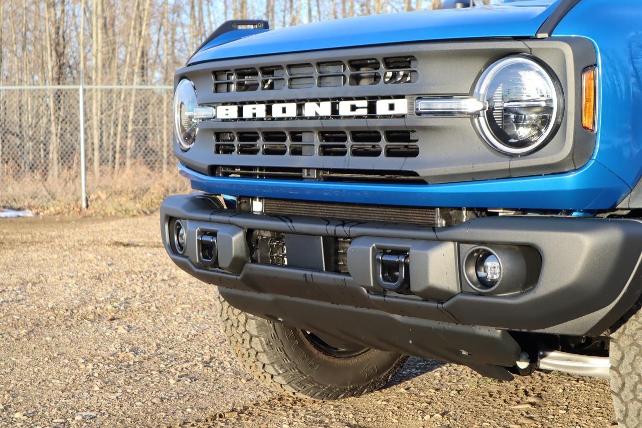 2023 Ford Bronco Black Diamond Photo5