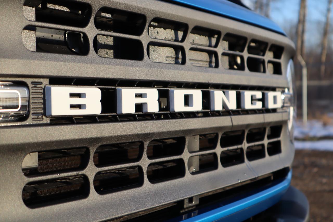 2023 Ford Bronco Black Diamond Photo5