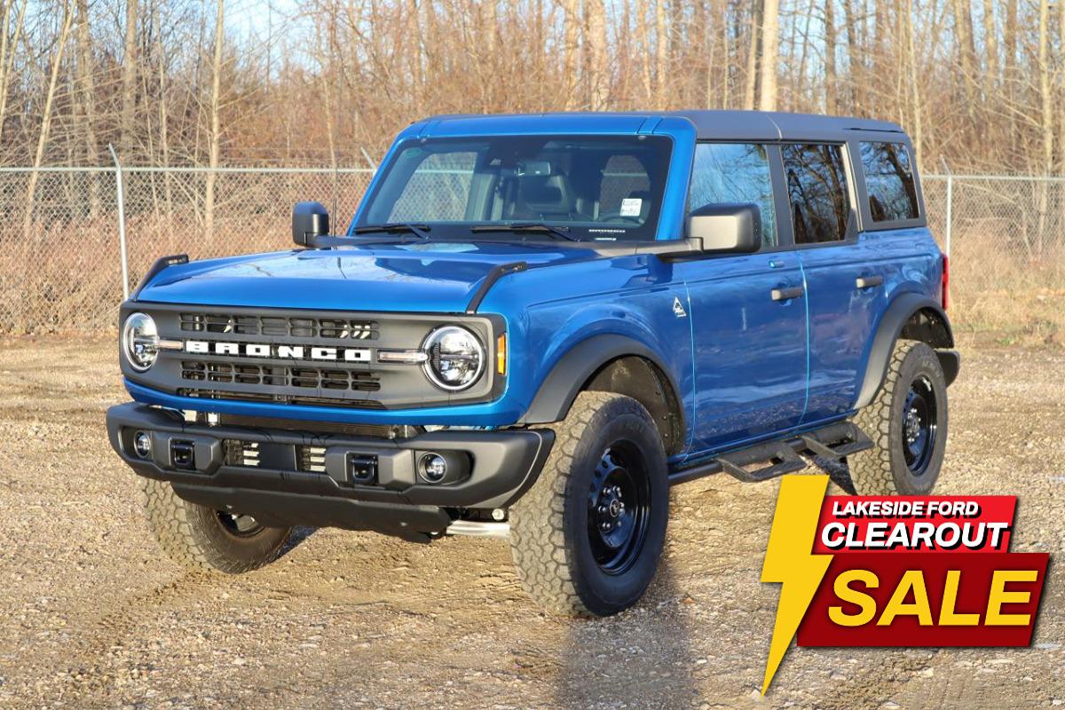 2023 Ford Bronco Black Diamond Photo5