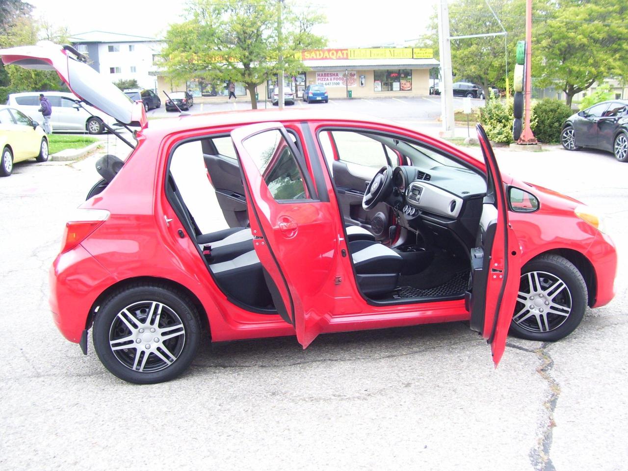 2012 Toyota Yaris LE,Auto,A/C,Gas Saver,Certified,Bluetooth,Key Less - Photo #22