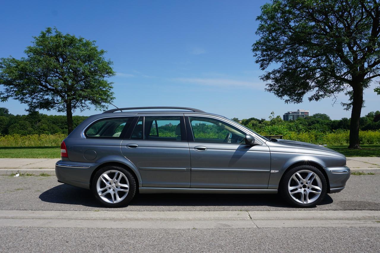 2005 Jaguar X-Type ULTRA RARE / MANUAL / AWD / V6 / ESTATE WAGON - Photo #5