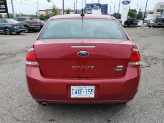 2010 Ford Focus 4DR SDN SEL - Photo #4