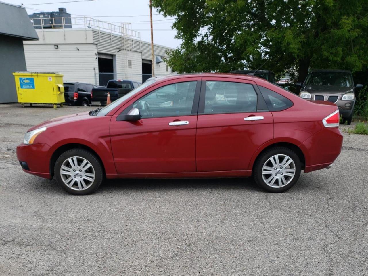 2010 Ford Focus 4DR SDN SEL - Photo #5