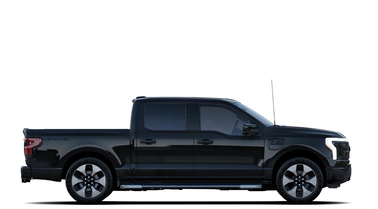2023 Ford F-150 Lightning Platinum Photo4