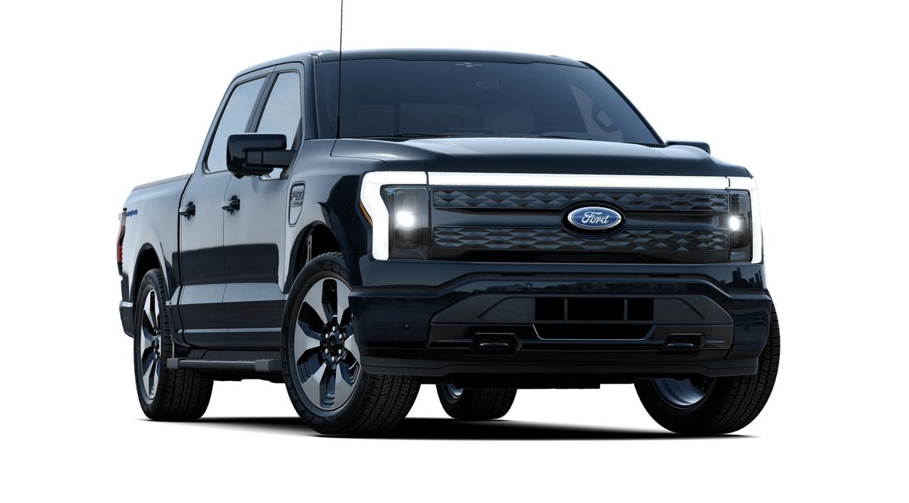 2023 Ford F-150 Lightning Platinum Photo