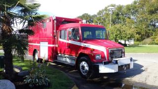 Used 2001 Freightliner FL80 Service Truck Crew Cab Diesel Ex Fire Truck for sale in Burnaby, BC
