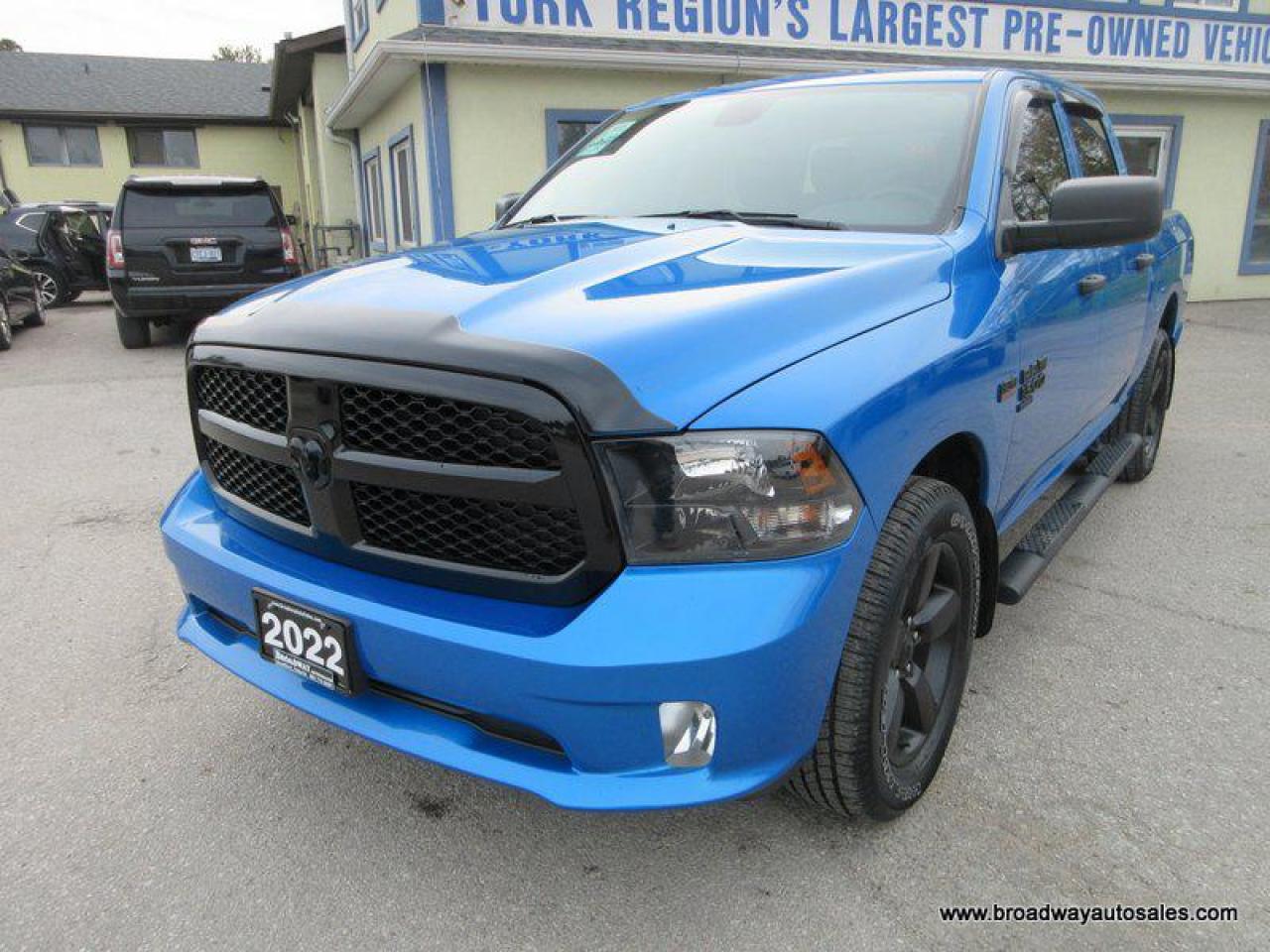 Used 2022 RAM 1500 LIKE NEW CLASSIC-MODEL 6 PASSENGER 5.7L - HEMI.. 4X4.. CREW-CAB.. RAM-BOX.. BACK-UP CAMERA.. BLUETOOTH SYSTEM.. KEYLESS ENTRY.. for sale in Bradford, ON