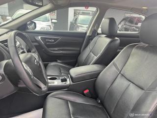 2016 Nissan Altima SL / LEATHER / SUNROOF / NAV / NO ACCIDENTS - Photo #11