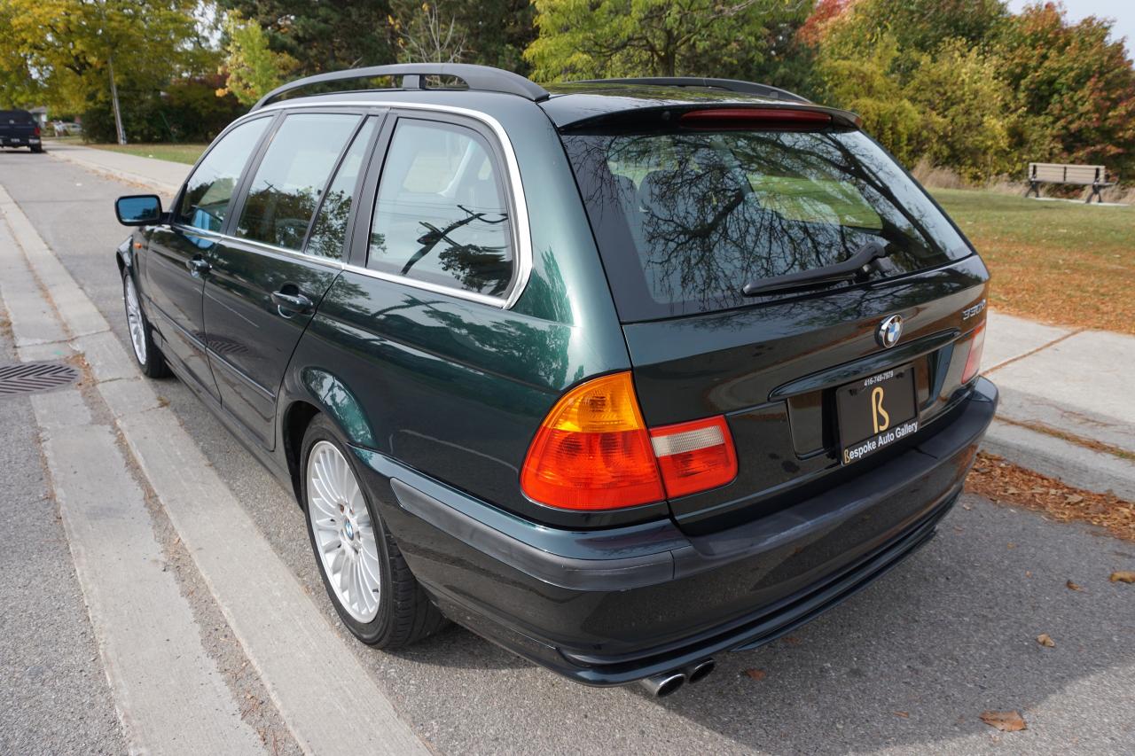 2002 BMW 3 Series TOURING / 330XI 6SPD / NO ACCIDEDNTS / LOCAL CAR Photo2