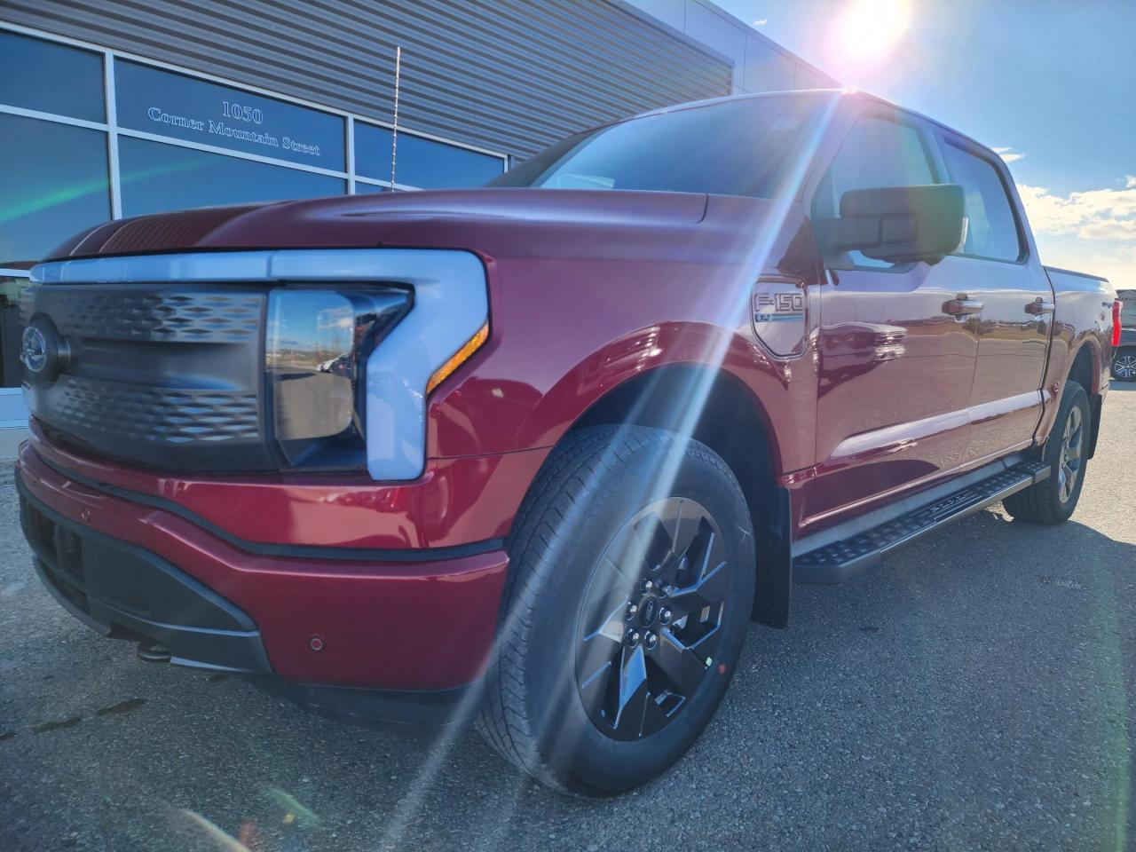 New 2023 Ford F-150 Lightning XLT for sale in Pincher Creek, AB
