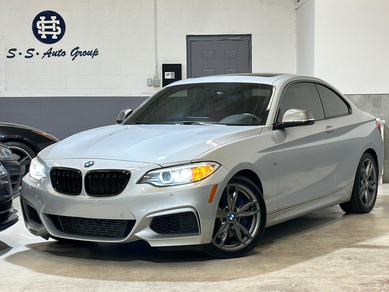 2016 BMW 2-Series M235i XDRIVE|NAV|BACKUP|RED SEATS|CLEAN CF| - Photo #1