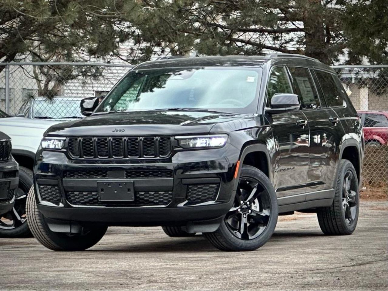 New 2024 Jeep Grand Cherokee ALTITUDE 4X4 for sale in Waterloo, ON