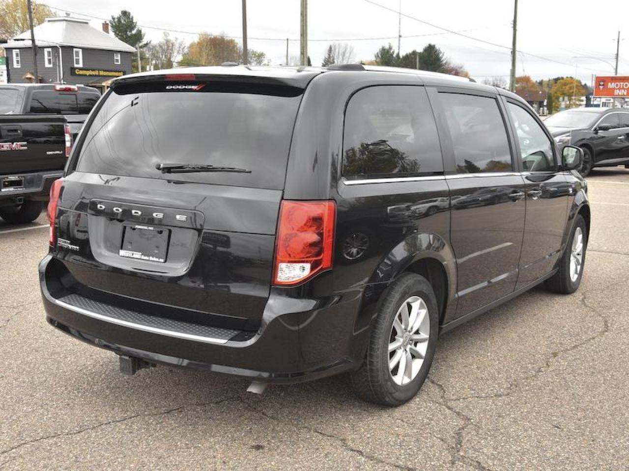 2019 Dodge Grand Caravan 35th Anniversary - Photo #3