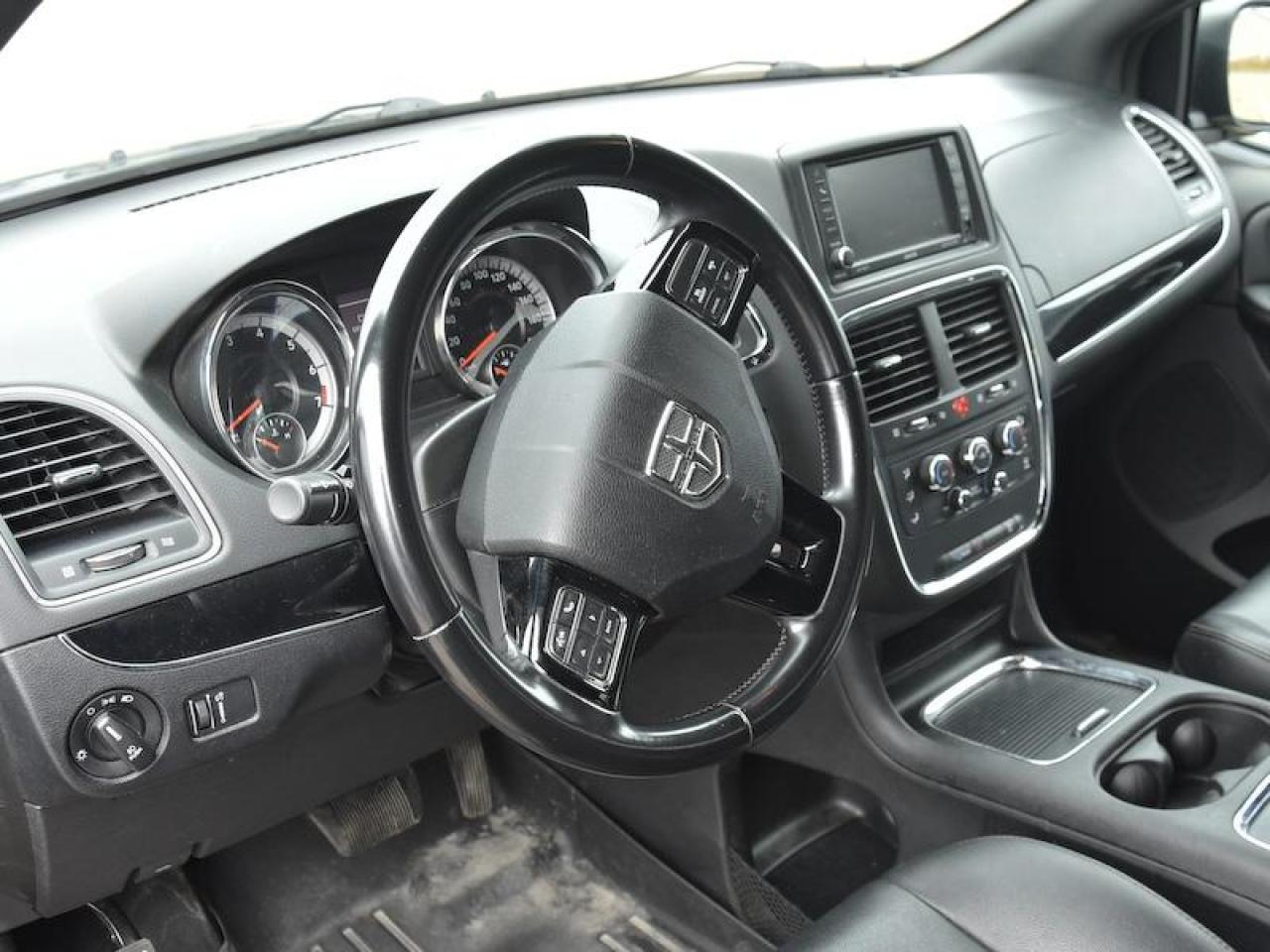 2019 Dodge Grand Caravan 35th Anniversary - Photo #5