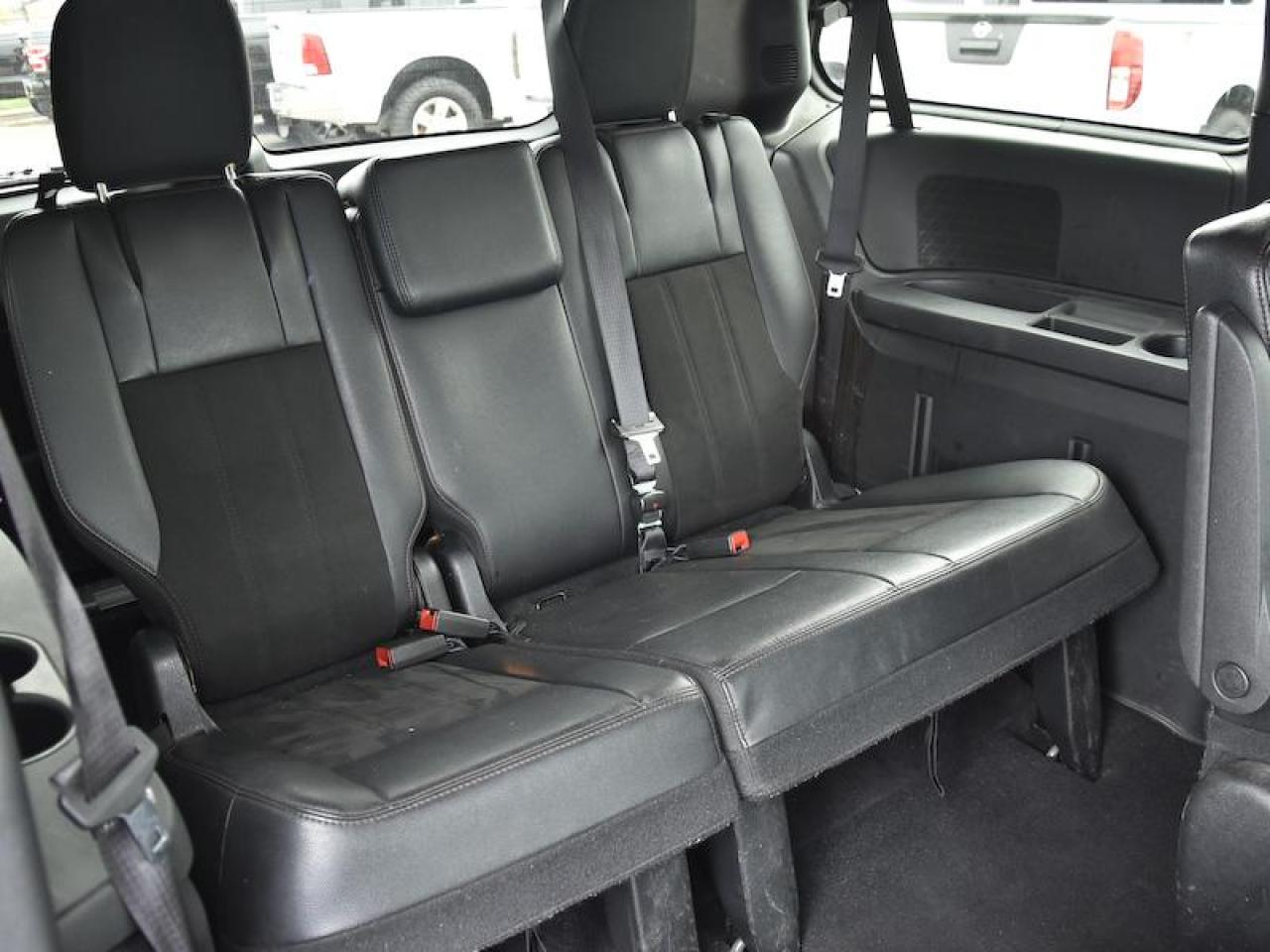 2019 Dodge Grand Caravan 35th Anniversary - Photo #8