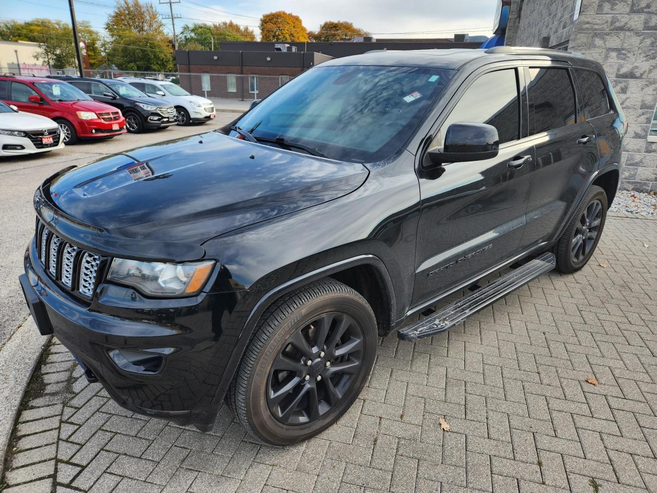 Used 2018 Jeep Grand Cherokee Laredo for sale in Sarnia, ON