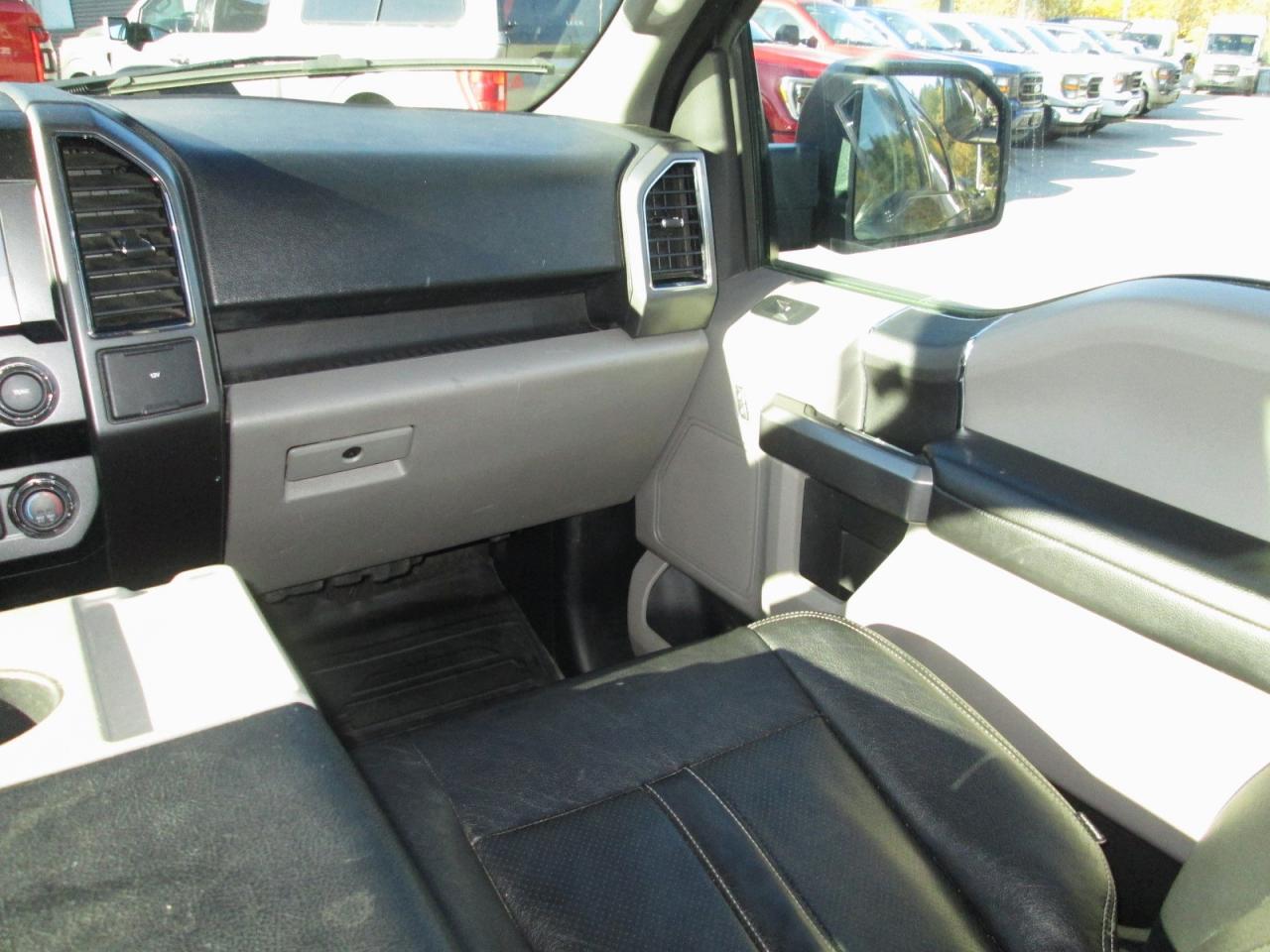 2020 Ford F-150 XLT Photo5