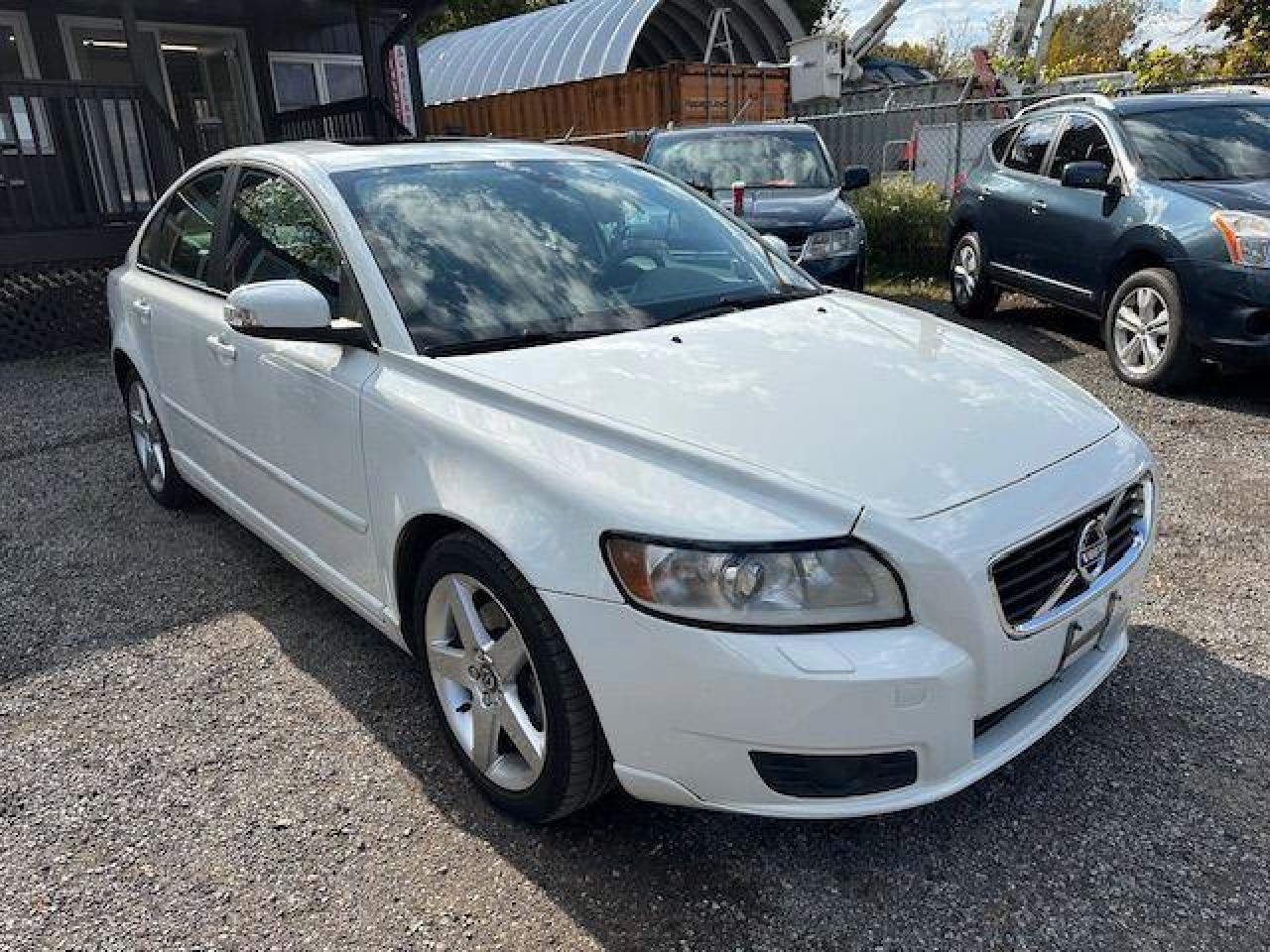 2011 Volvo S40 T5 - Photo #1
