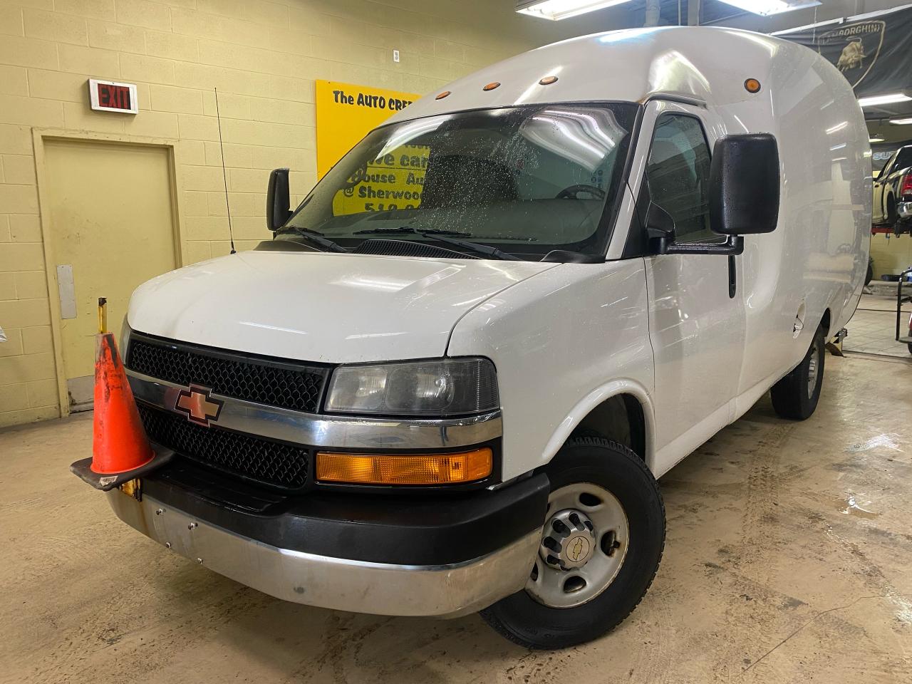 2014 Chevrolet Express  - Photo #2