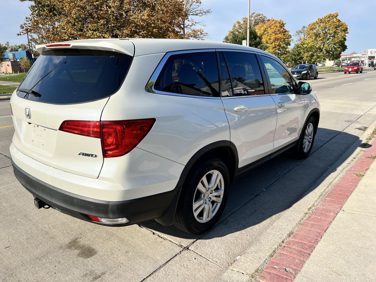 2016 Honda Pilot 4WD 4DR LX - Photo #9