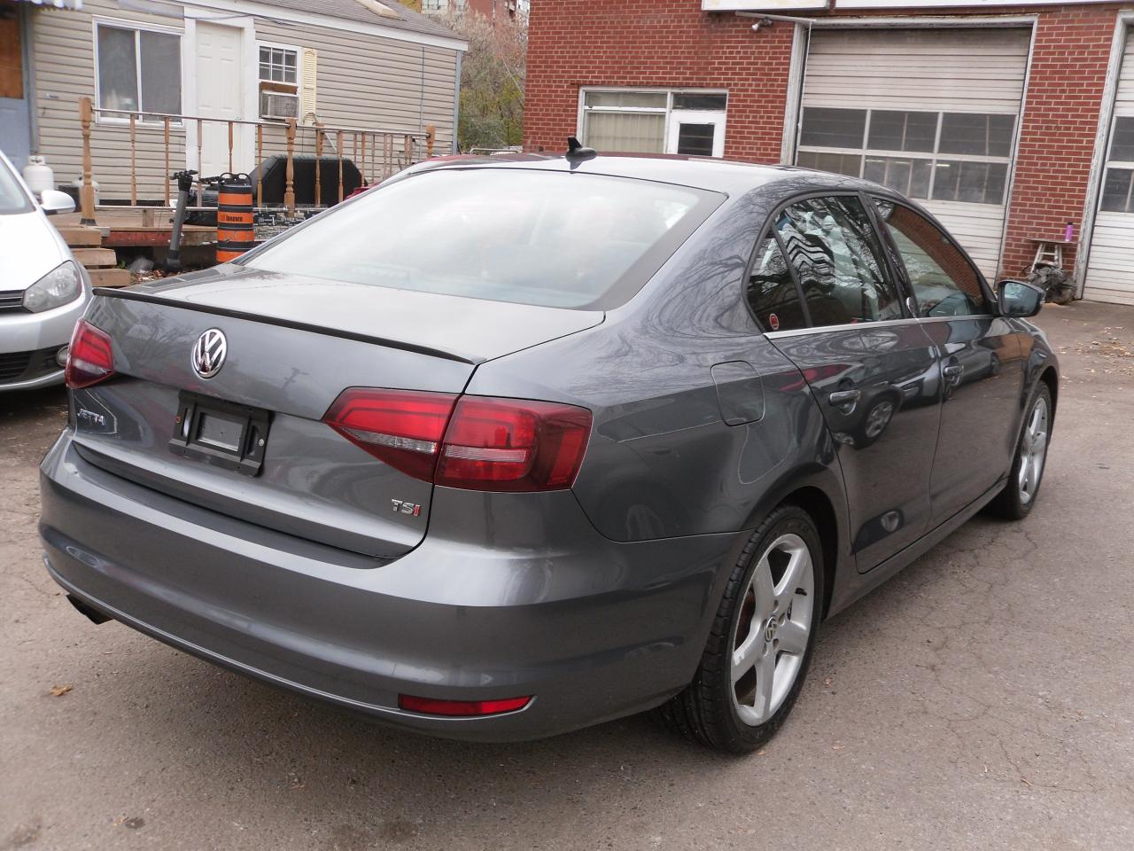 2017 Volkswagen Jetta Wolfsburg Edition - Photo #3