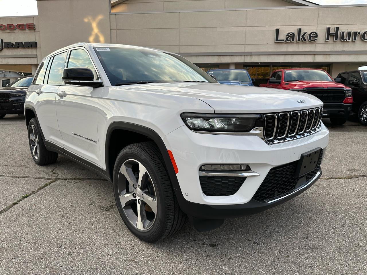New 2024 Jeep Grand Cherokee Limited for sale in Goderich, ON