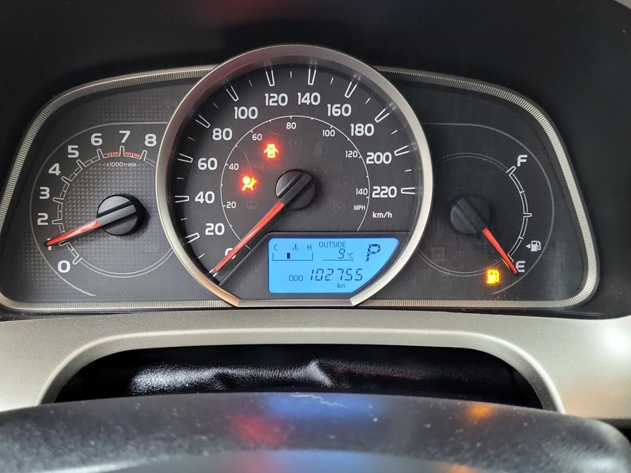 2015 Toyota RAV4 AWD 4dr XLE Clean CarFax Financing Trades Welcome! Photo2